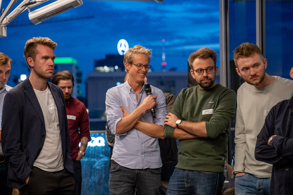 jara-lopez-ballonga-photography-berlin-event_startups_startup_Peter_Niederhauser_Carlo_Egle_Christopher_Kränzler_lengoo