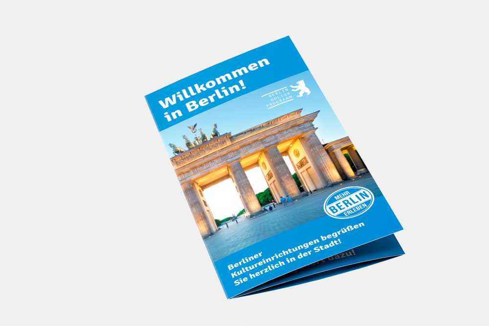 jara-lopez-ballonga-graphic-design-berlin-aufsteller-trifold-flyer